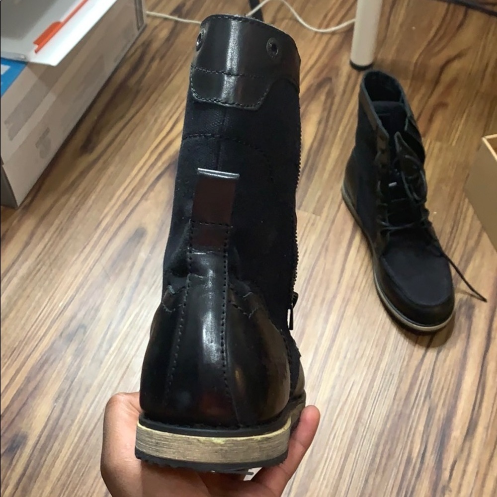 Levi’s Men Fall/Spring Boots - Picture 6 of 10